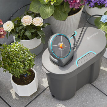 Solution d'arrosage automatique solaire AquaBloom avec réserve d'eau