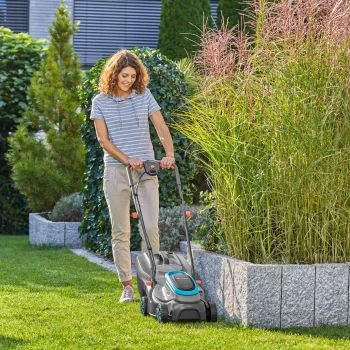 Tondeuse à gazon sans fil PowerMax 32/18V P4A-avec batterie 200m²- Gardena