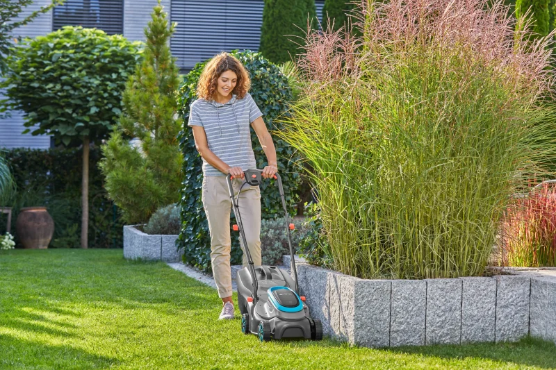 Tondeuse à gazon sans fil PowerMax 32/18V P4A-avec batterie 200m²- Gardena